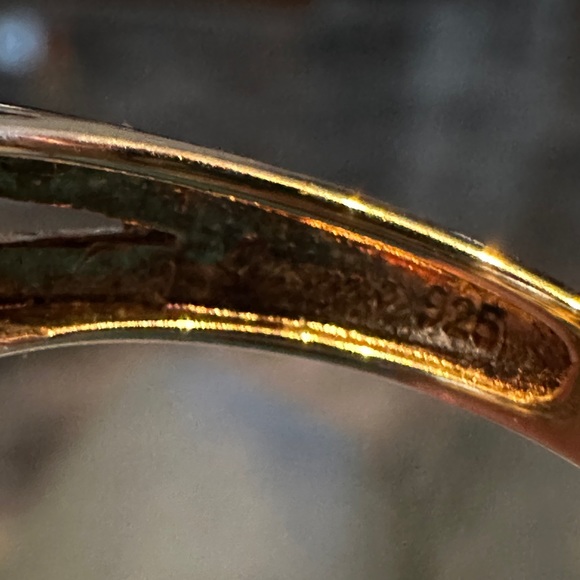 Genuine Ruby (Corundum) Oval Ring - Picture 5 of 8